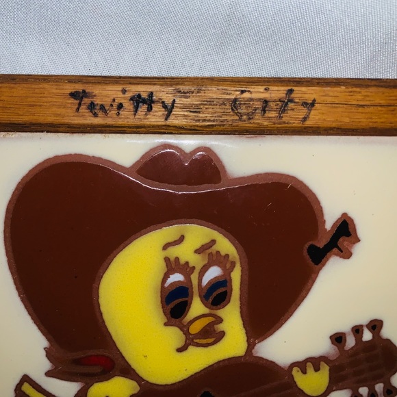 Rare 1973 Handpainted Twitty City Tweety Bird Tile - Picture 2 of 4
